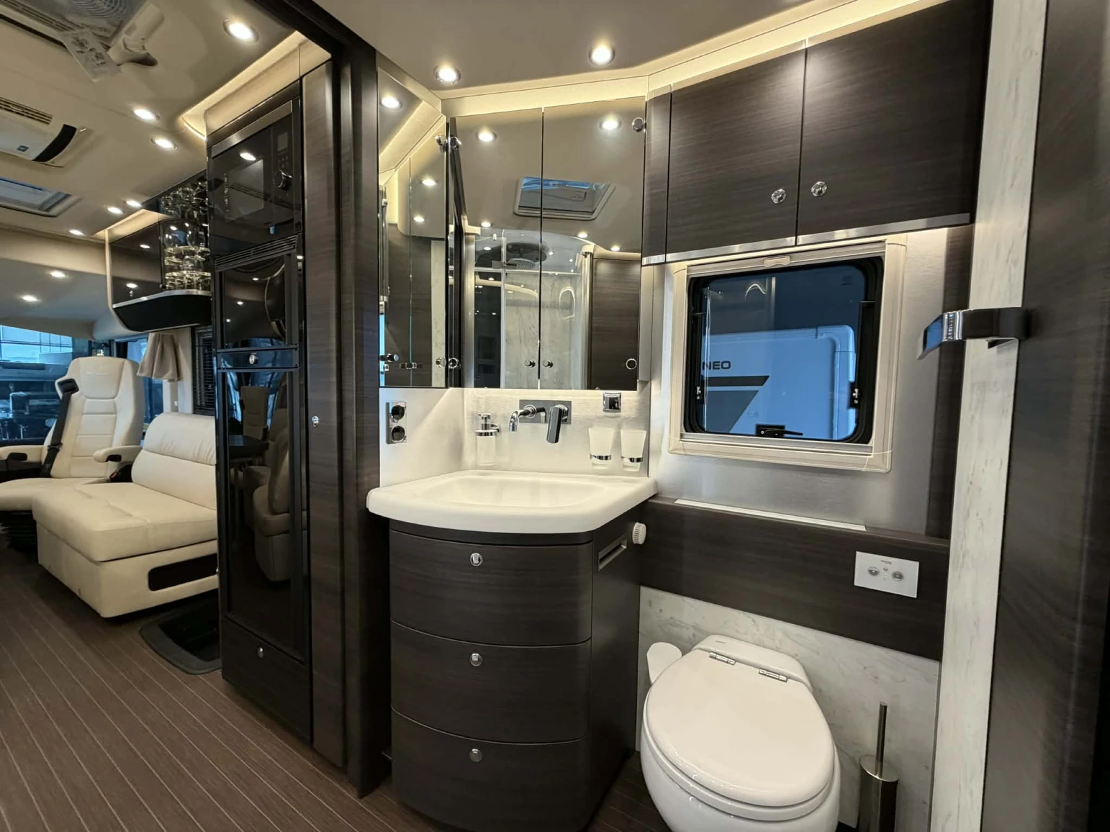 ������ Concorde Charisma 910MI 3.0 207�.�. Iveco Centurion style | Mobile.bg � ����������� 7