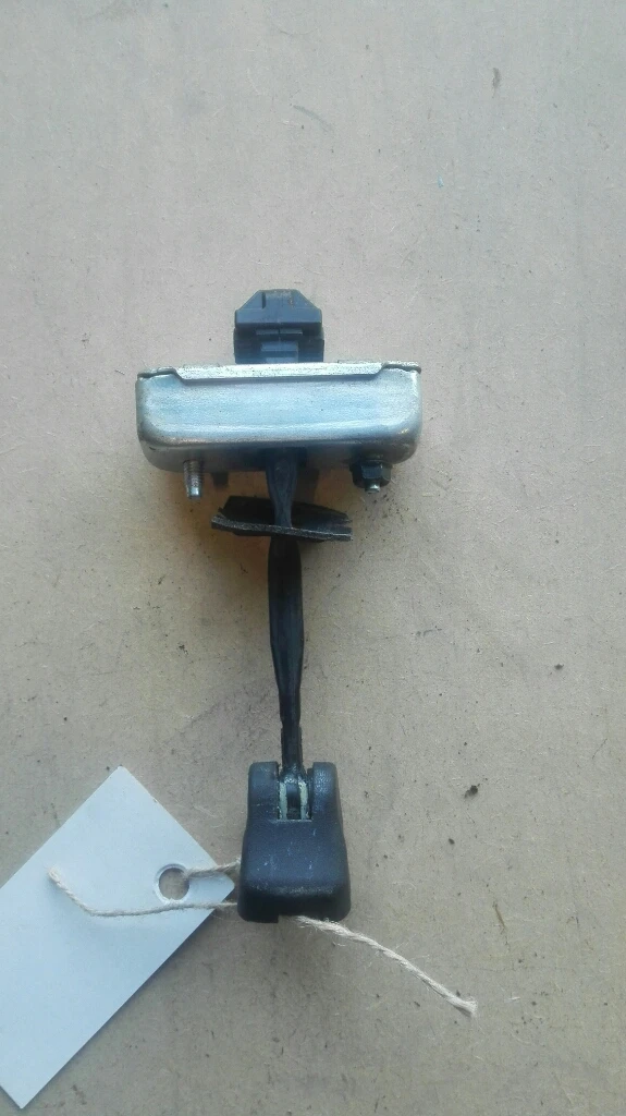 Панта врата ограничителна задна лява Лексус IS220