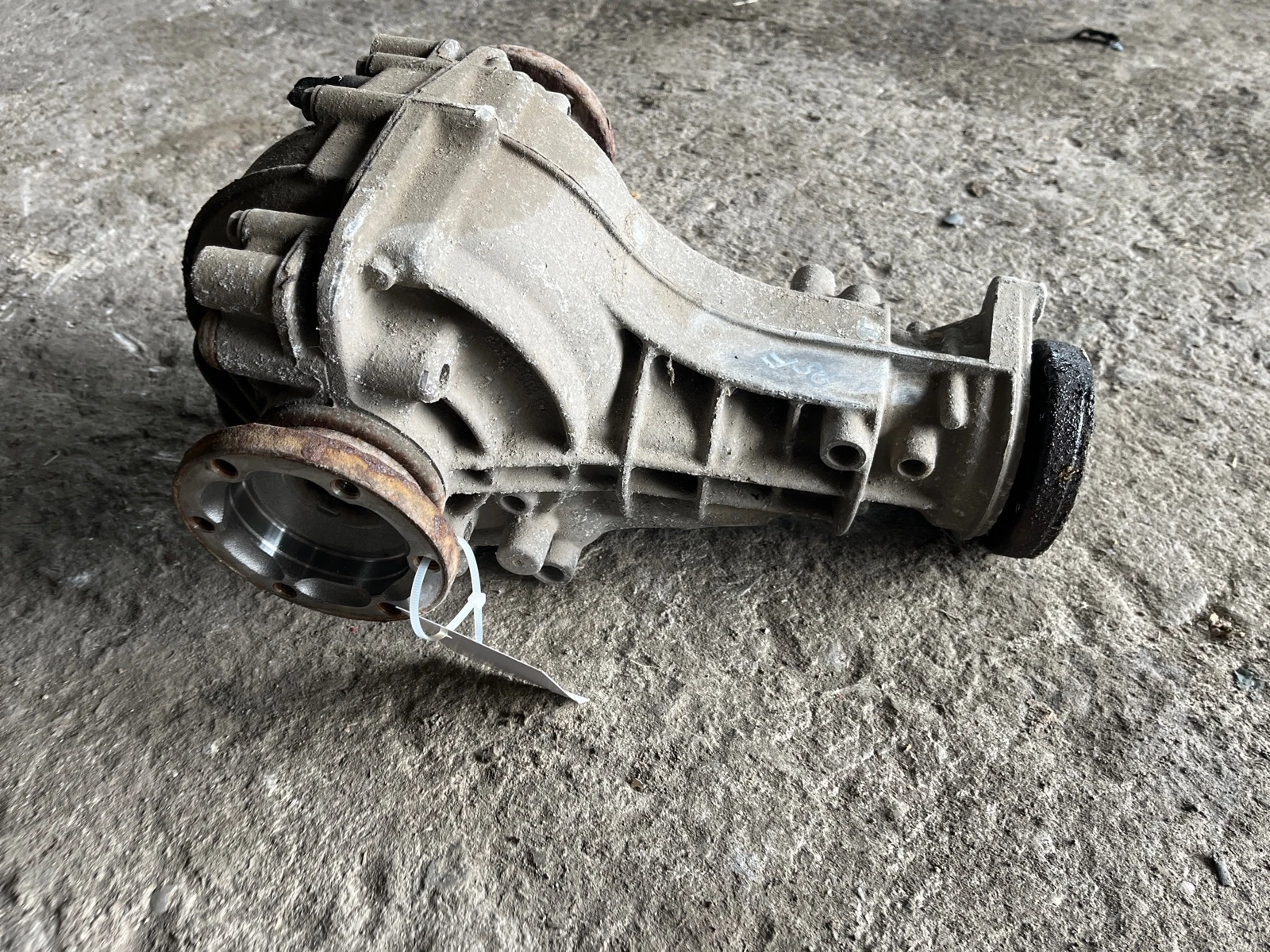 заден диференциал LLU 2.0TDI Audi Q5