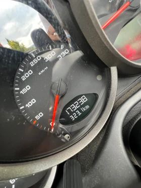 Porsche 911 Карера 4, снимка 12