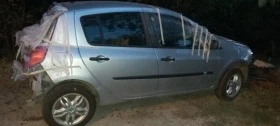 Renault Clio 1.5dci , 86к.с., снимка 3