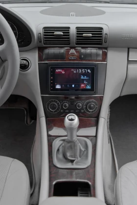 Mercedes-Benz C 220 НОВИ ГУМИ// FACELIFT// CARPLAY// , снимка 11