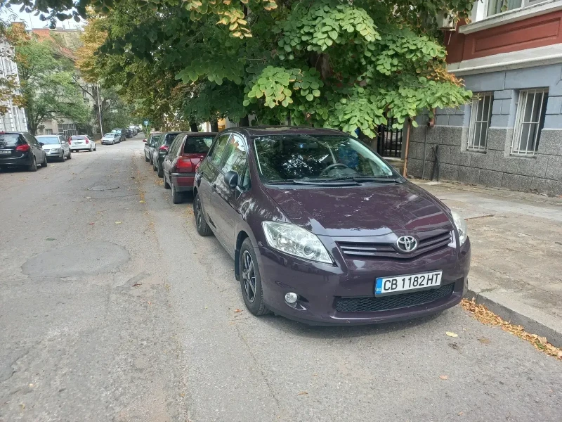 Toyota Auris, снимка 1 - Автомобили и джипове - 47011568