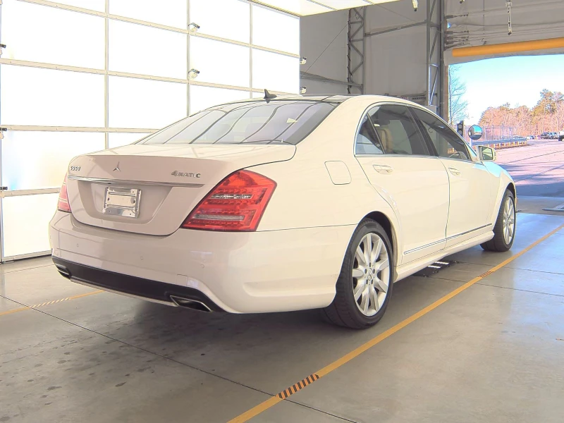 Mercedes-Benz S 550 4MATIC * М. ТОЧКА * CAMERA * ПОДГРЕВ * , снимка 4 - Автомобили и джипове - 48587613