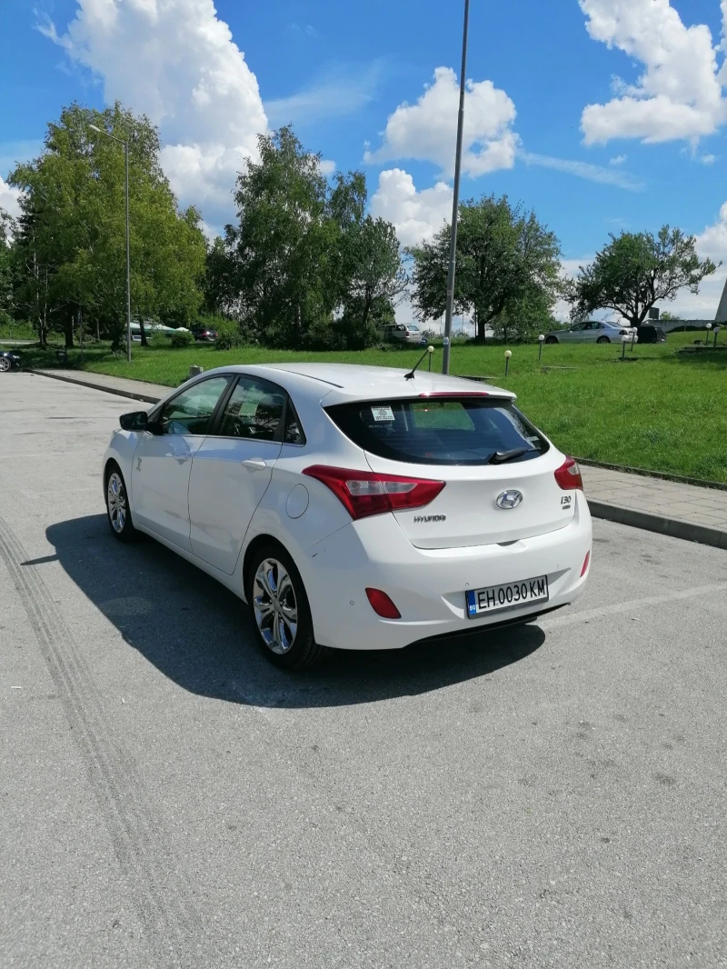 Hyundai I30 1.6, снимка 3 - Автомобили и джипове - 48965029