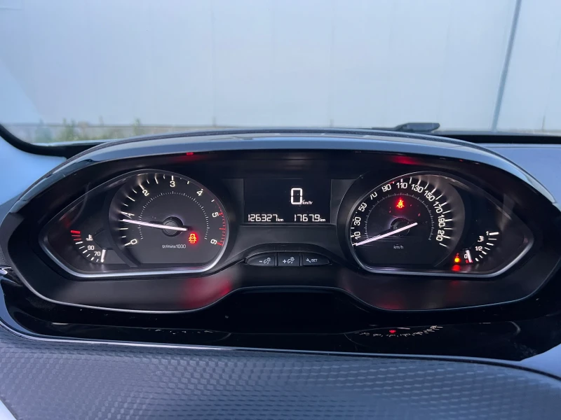 Peugeot 2008 1.6BlueHD-100к.с FACELIFT/EURO6B/Автоп/Парктроник, снимка 15 - Автомобили и джипове - 49935353