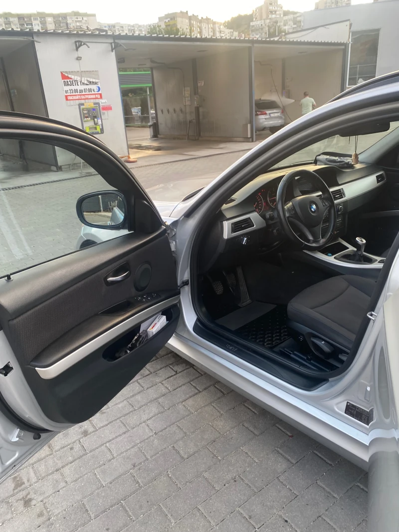 BMW 320, снимка 7 - Автомобили и джипове - 51571046