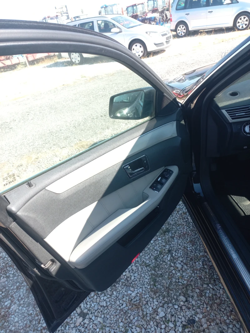 Mercedes-Benz E 350 3 , 5 CDI 4 MATIC, снимка 13 - Автомобили и джипове - 51769730