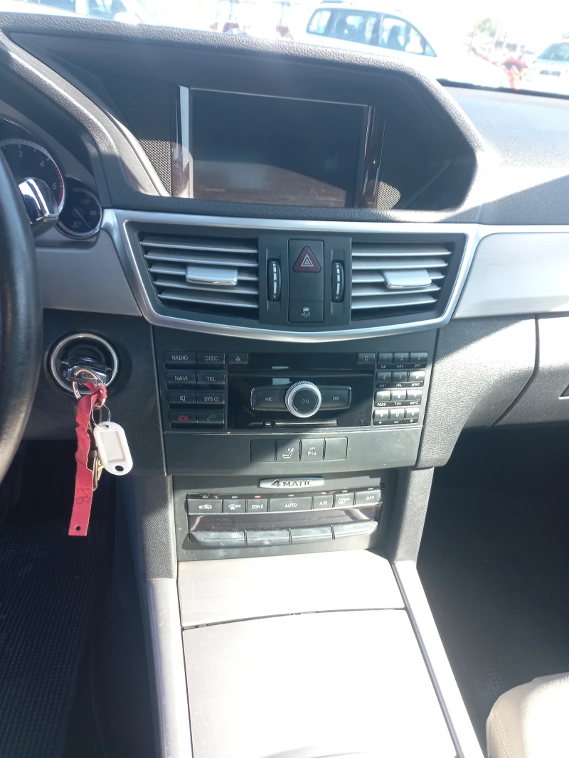 Mercedes-Benz E 350 3 , 5 CDI 4 MATIC, снимка 9 - Автомобили и джипове - 51769730