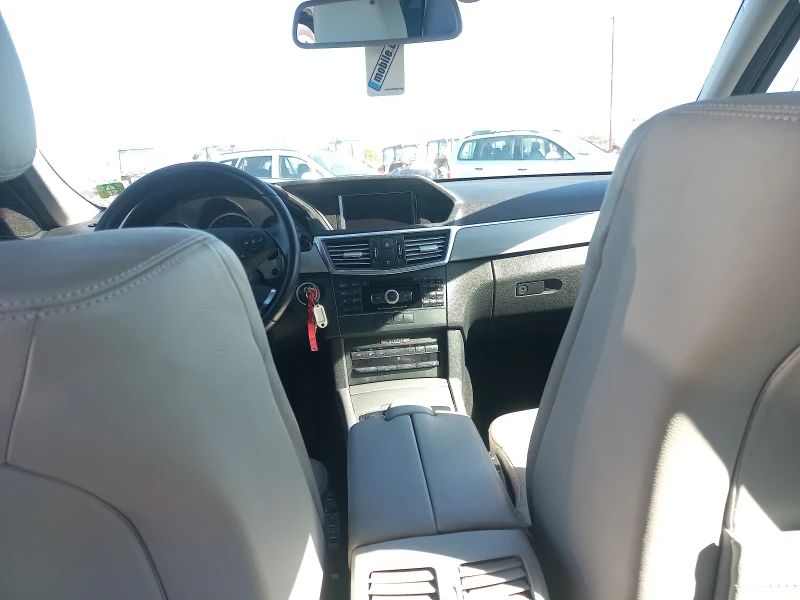 Mercedes-Benz E 350 3 , 5 CDI 4 MATIC, снимка 15 - Автомобили и джипове - 51769730