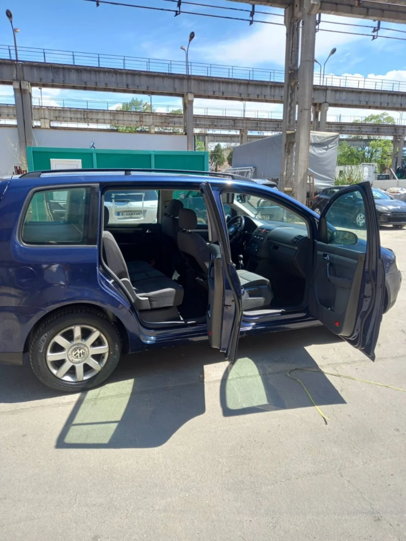 VW Touran 1.9 TDI 101, снимка 5 - Автомобили и джипове - 52017078