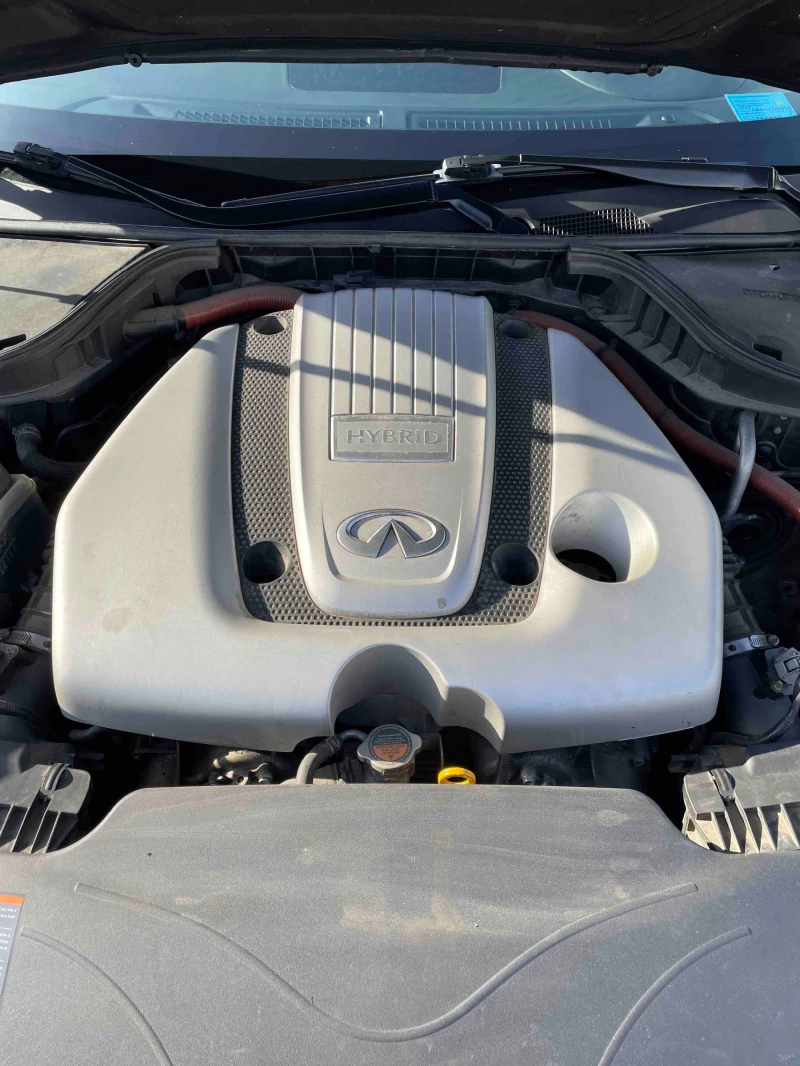 Infiniti M, снимка 7 - Автомобили и джипове - 52643768