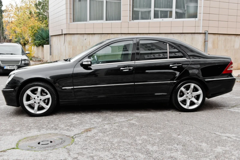 Mercedes-Benz C 220 НОВИ ГУМИ// FACELIFT// CARPLAY// , снимка 6 - Автомобили и джипове - 52831095