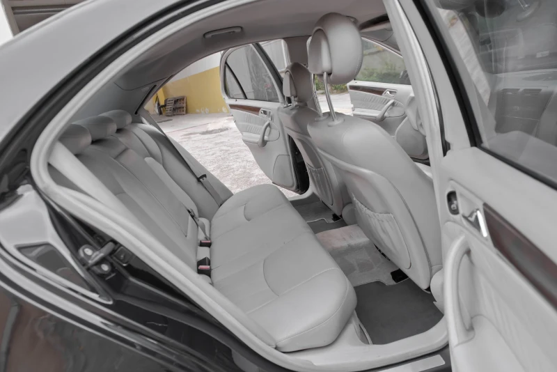 Mercedes-Benz C 220 НОВИ ГУМИ// FACELIFT// CARPLAY// , снимка 16 - Автомобили и джипове - 52831095