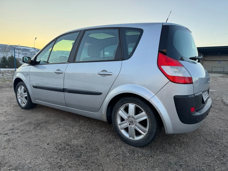 Renault Scenic 1.5 DCI, снимка 2 - Автомобили и джипове - 53012742