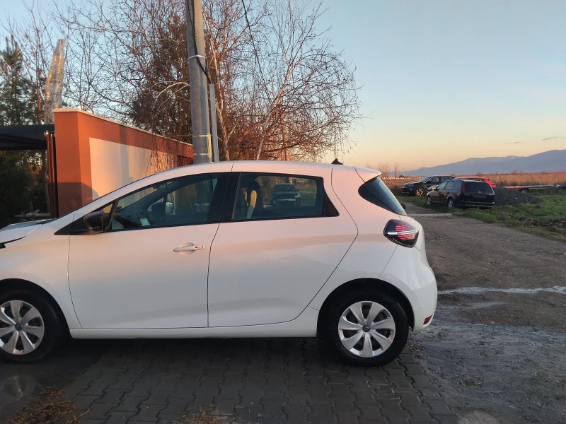 Renault Zoe, снимка 4 - Автомобили и джипове - 53114122