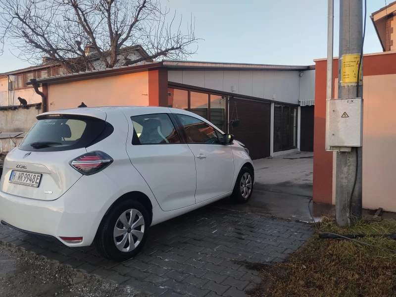 Renault Zoe, снимка 3 - Автомобили и джипове - 53114122
