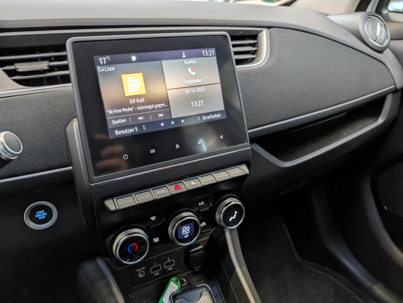 Renault Zoe, снимка 9 - Автомобили и джипове - 53114122