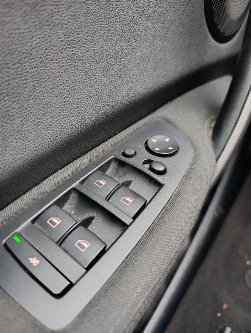 BMW 120 2.0 D цвят М, снимка 13 - Автомобили и джипове - 53564659