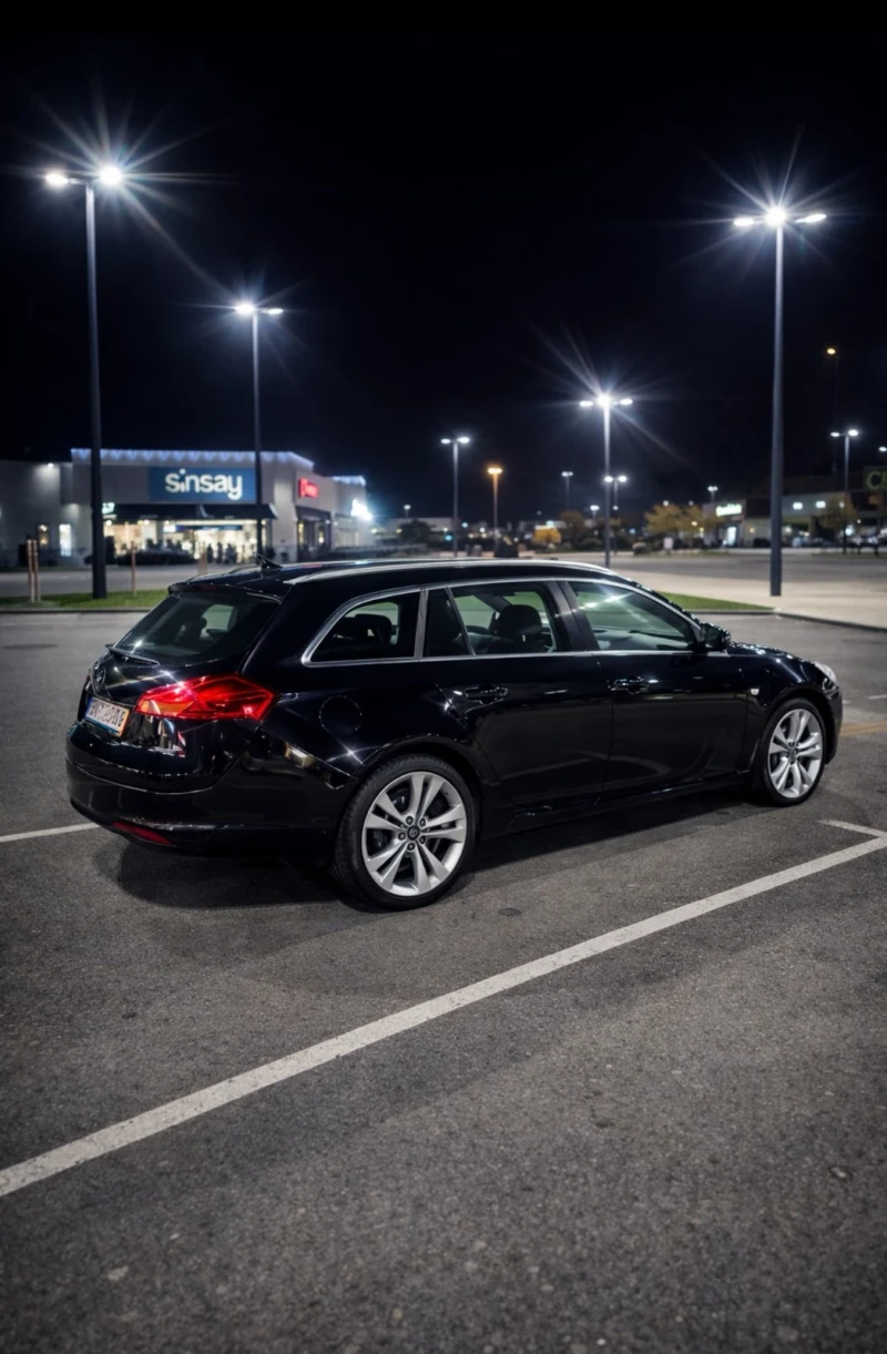 Opel Insignia Sports Turer, снимка 5 - Автомобили и джипове - 53585054