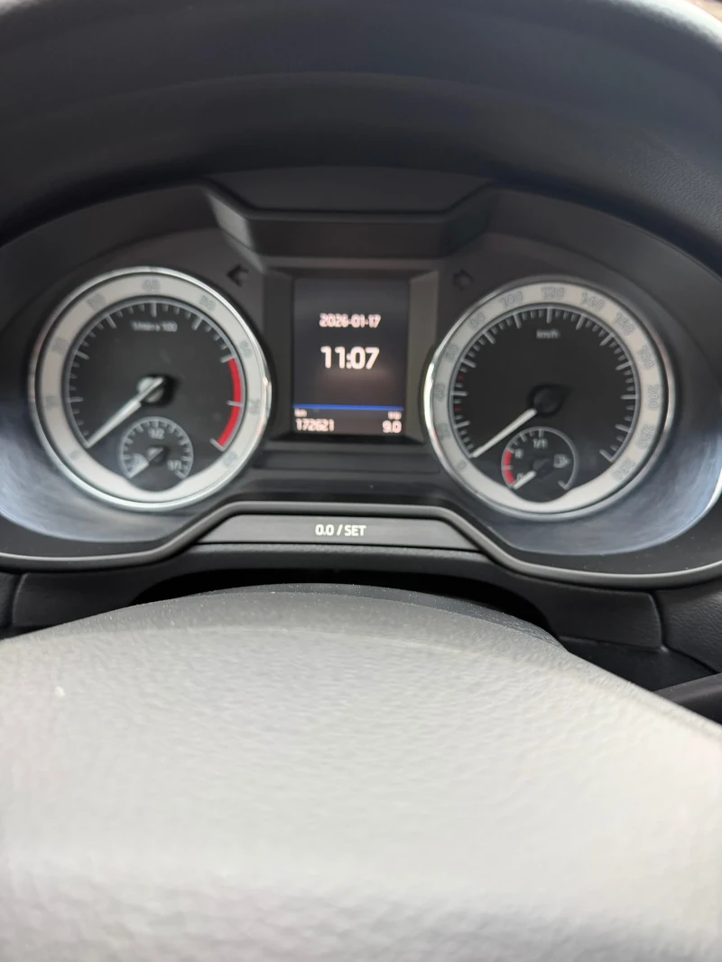 Skoda Octavia G-TEC keyless , снимка 4 - Автомобили и джипове - 53597167