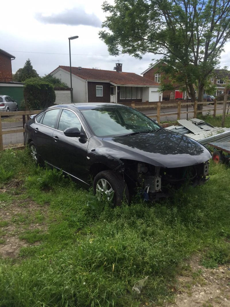 Mazda 6 2.2cd разпродажба, снимка 2 - Автомобили и джипове - 10942816