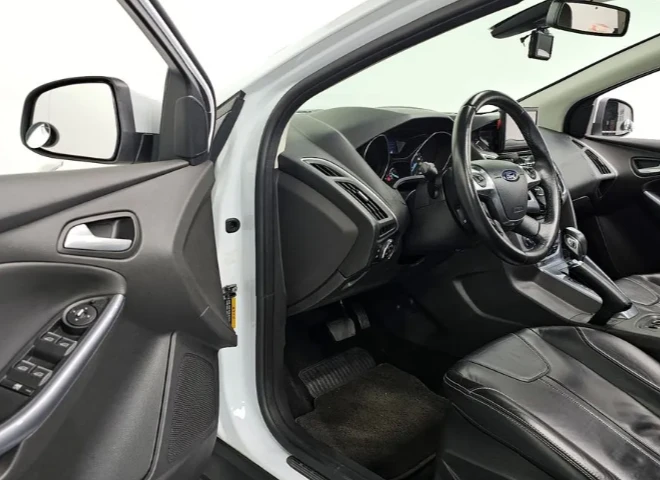 Ford Focus 2.0 TDCI Titanium - изображение 10