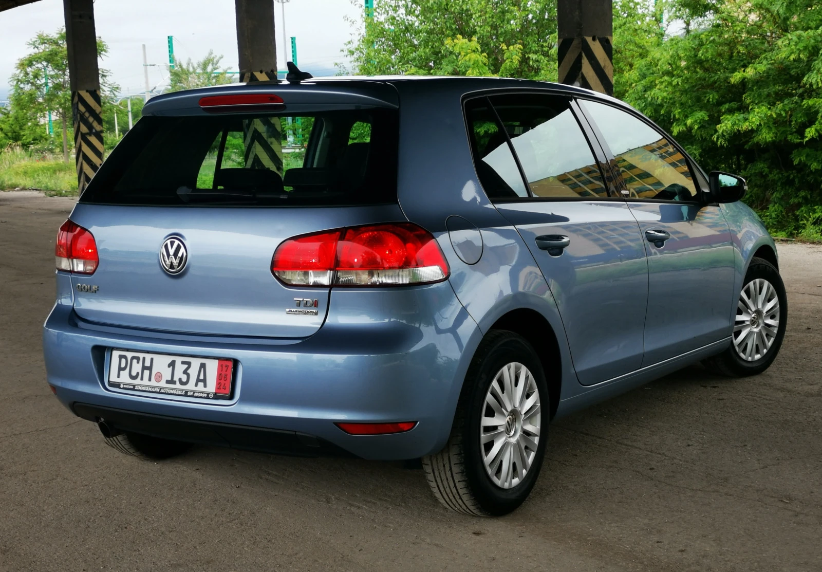 VW Golf 1.6TDI Style Blue Motion - изображение 4