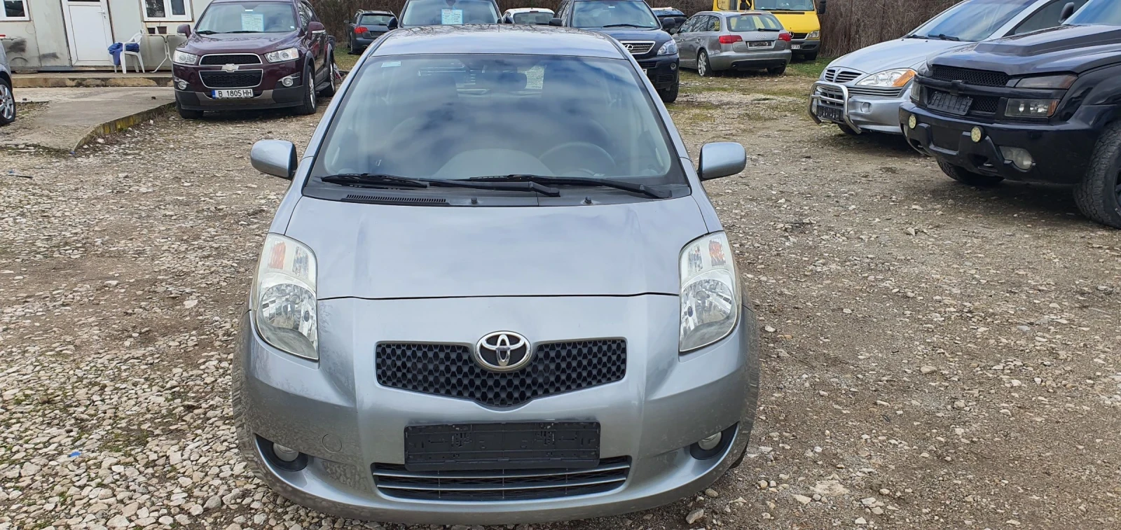 Toyota Yaris - [1] 