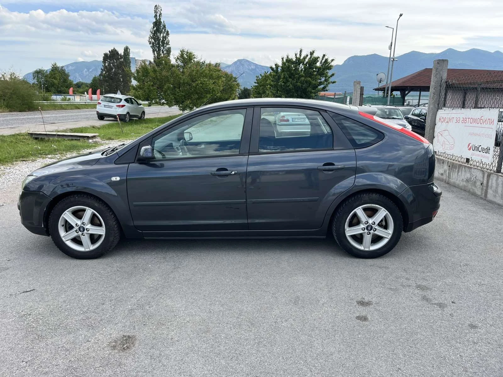 Ford Focus 1.8TDCI 116кс КЛИМАТИК РЕГИСТРИРАН ОБСЛУЖЕН - изображение 6