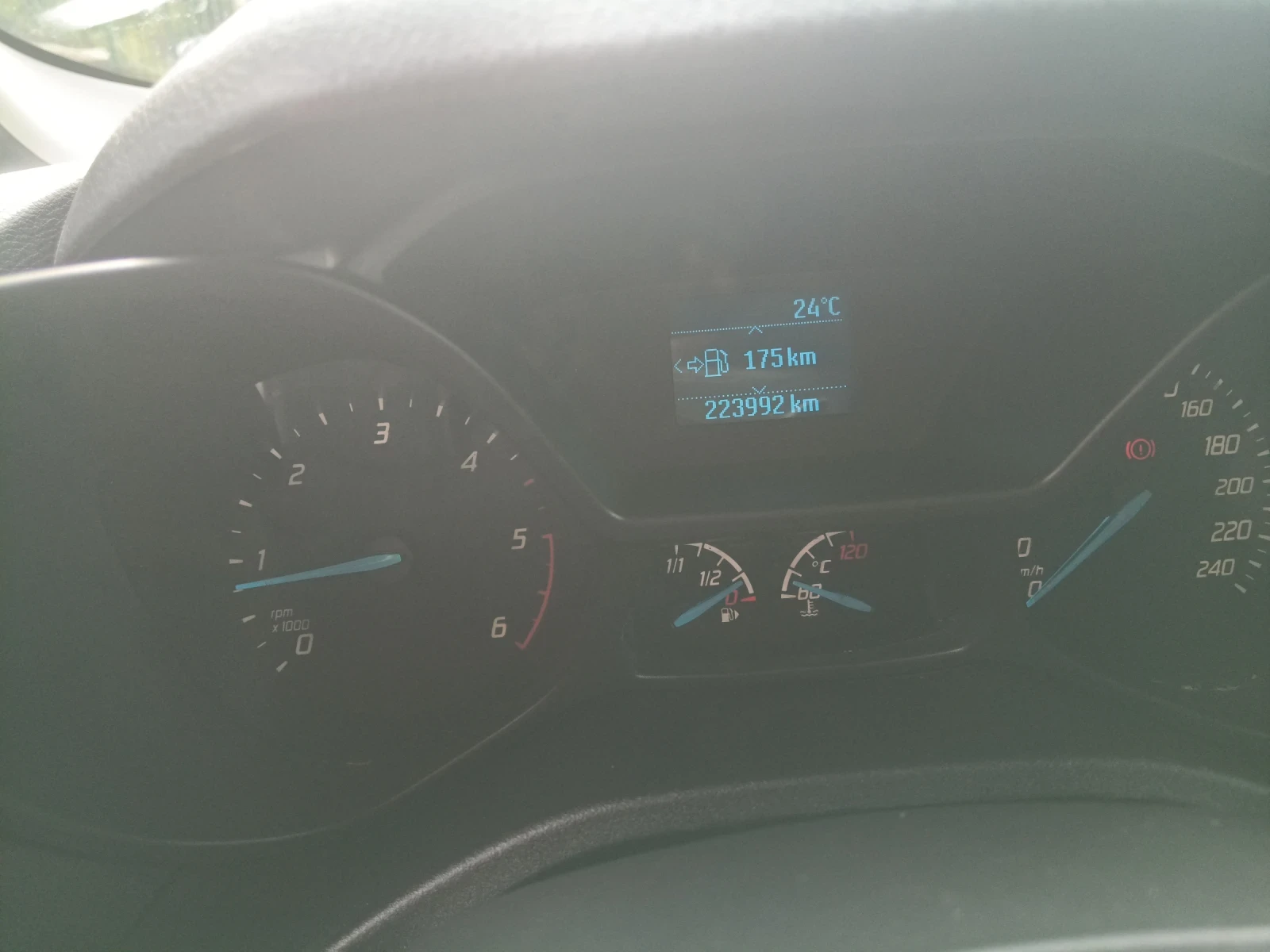 Ford Connect 1.5 DIESEL - изображение 9