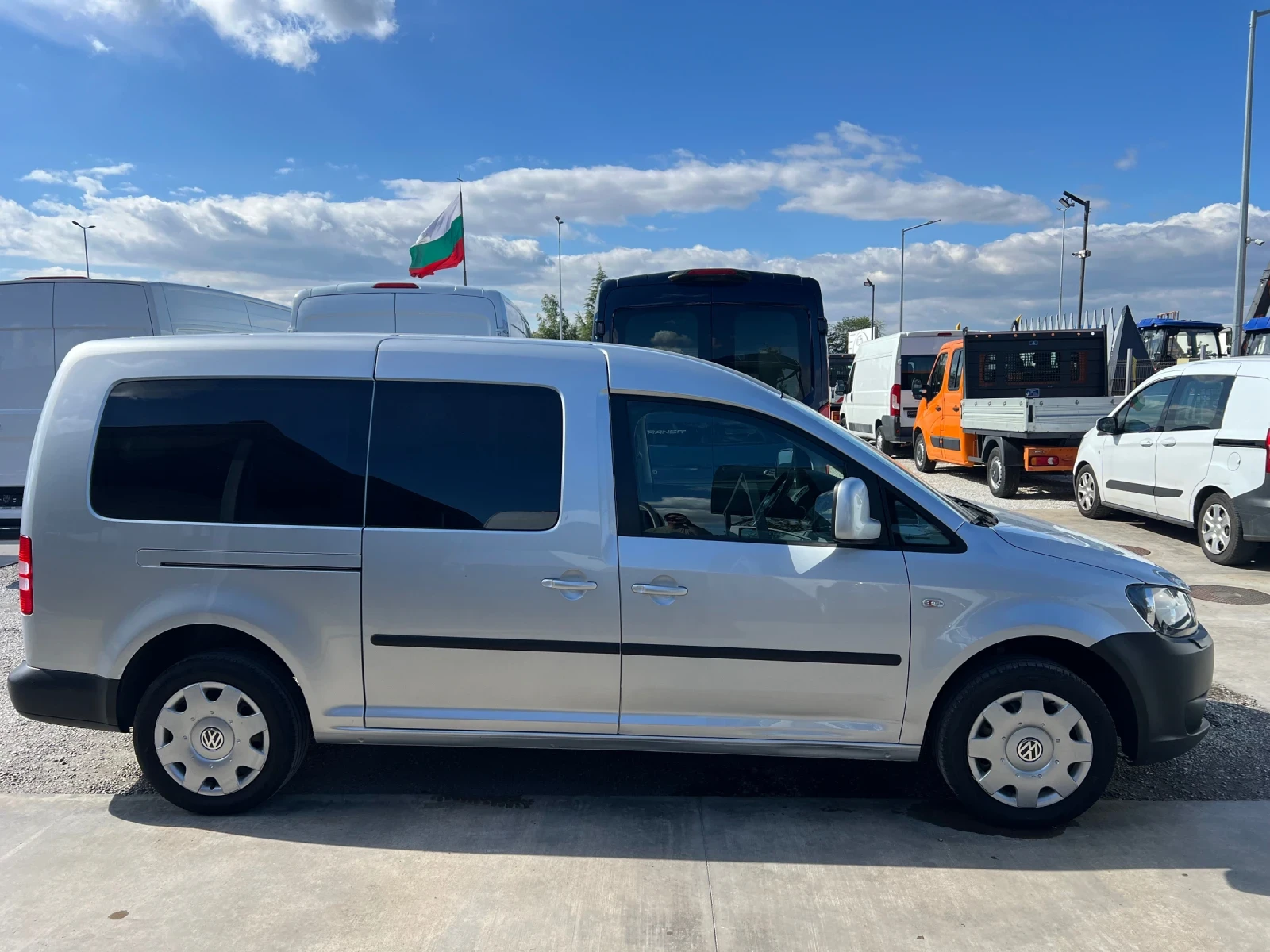 VW Caddy 2.0tdi-Klima-7места - изображение 2