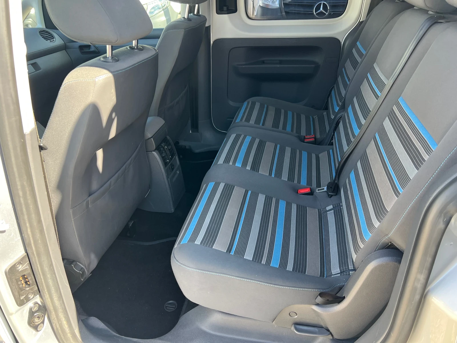 VW Caddy 2.0tdi-Klima-7места - изображение 8