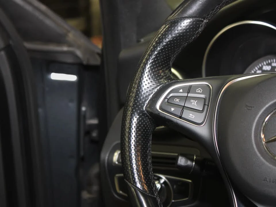 Mercedes-Benz C 300 * AMG Line * HeadUp * * AвтоКредит* (ЦЕНА ДО БГ) - изображение 10