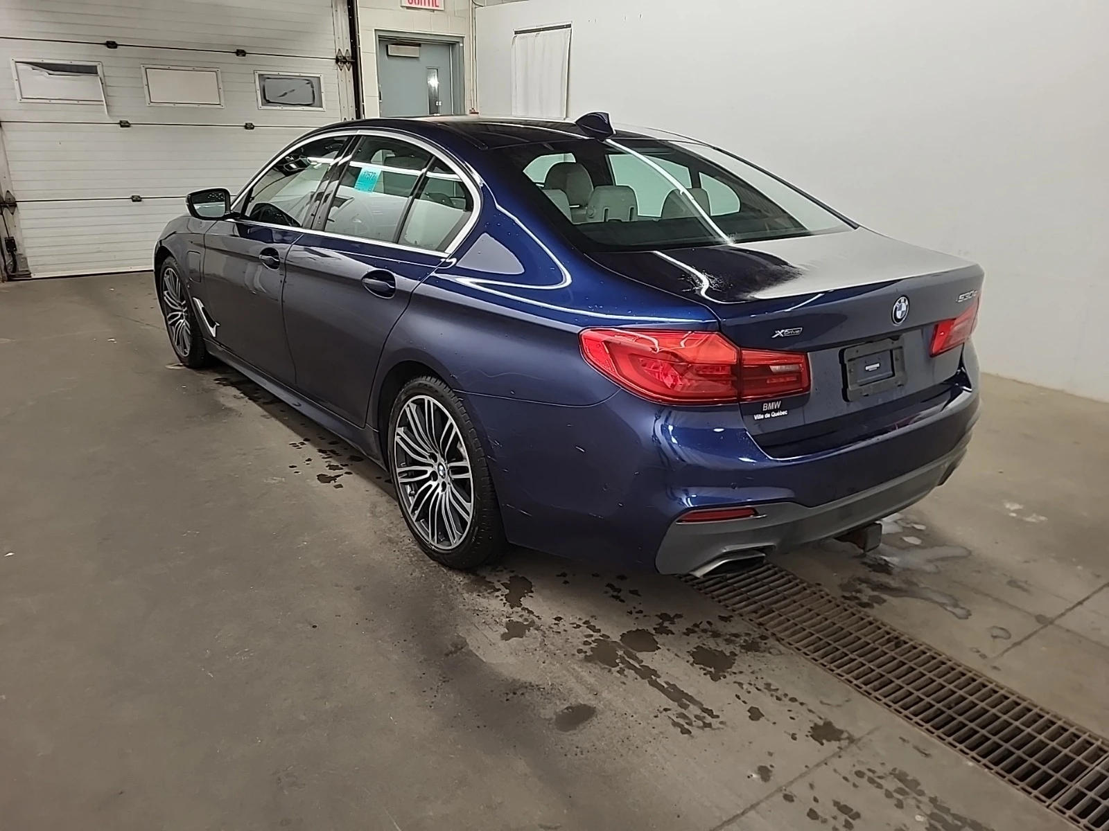 BMW 530E XDRIVE * * CARFAX * *   * *  | Mobile.bg   6