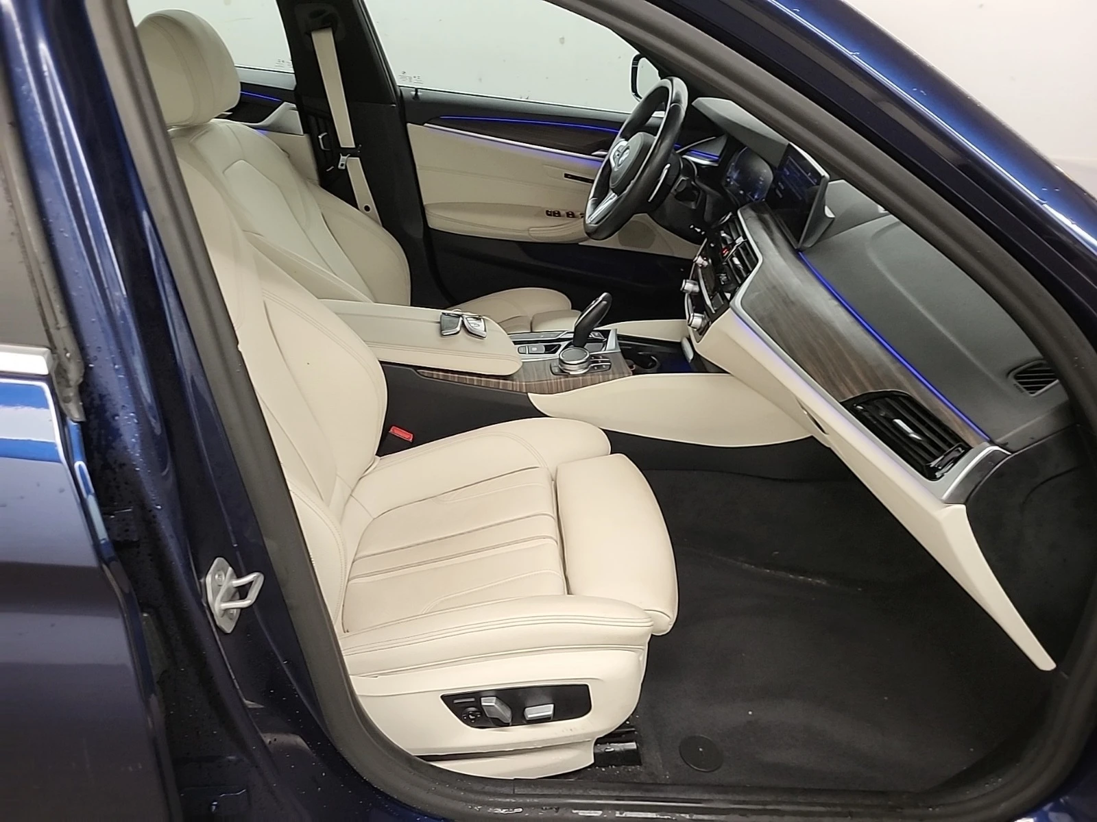 BMW 530E XDRIVE * * CARFAX * *   * *  | Mobile.bg   11