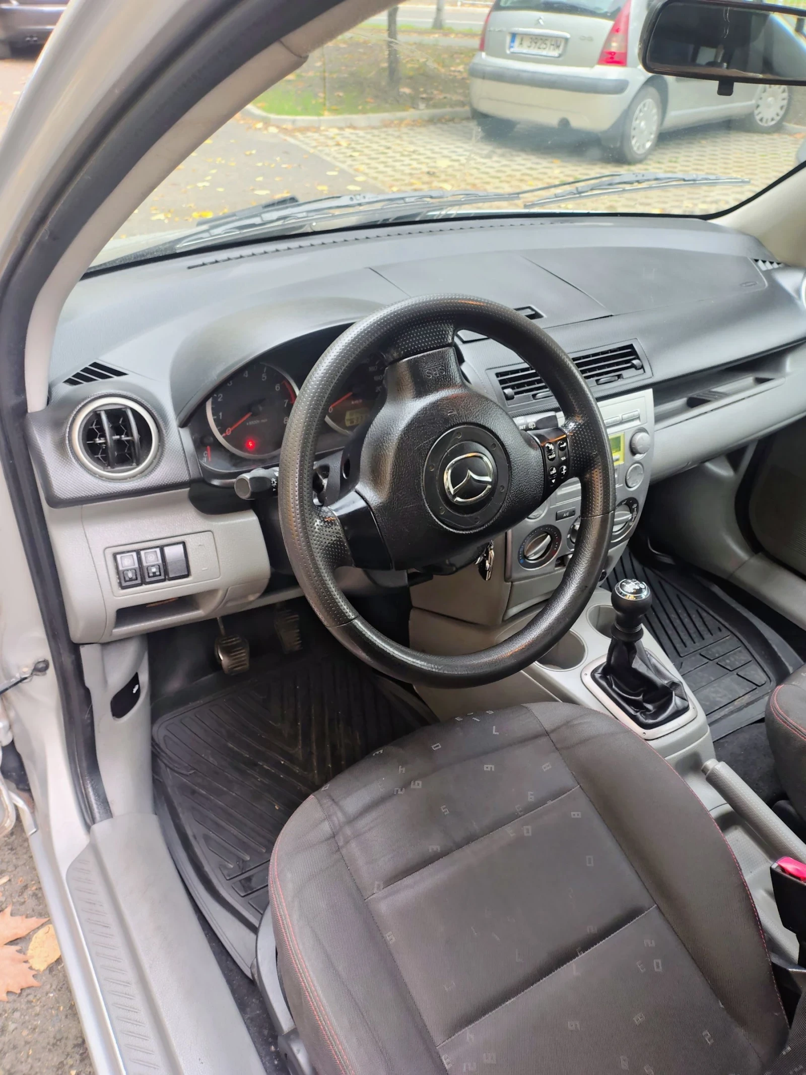 Mazda 2  - изображение 5