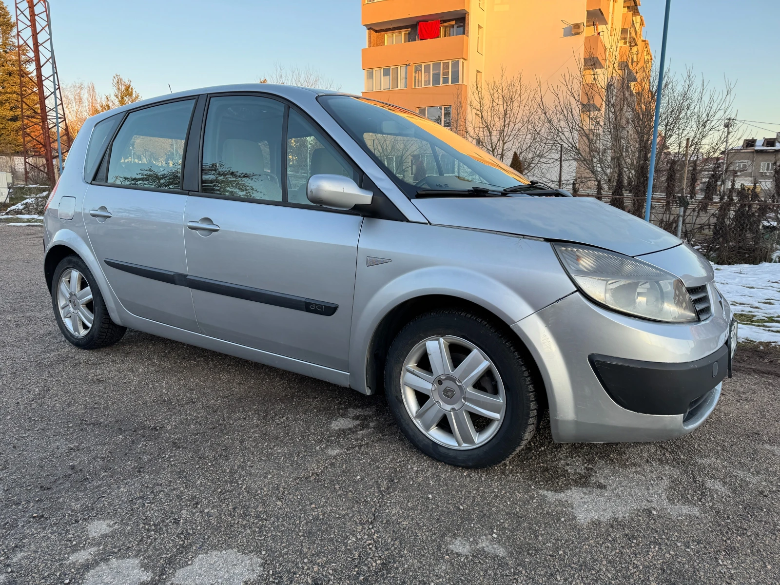 Renault Scenic 1.5 DCI - изображение 6