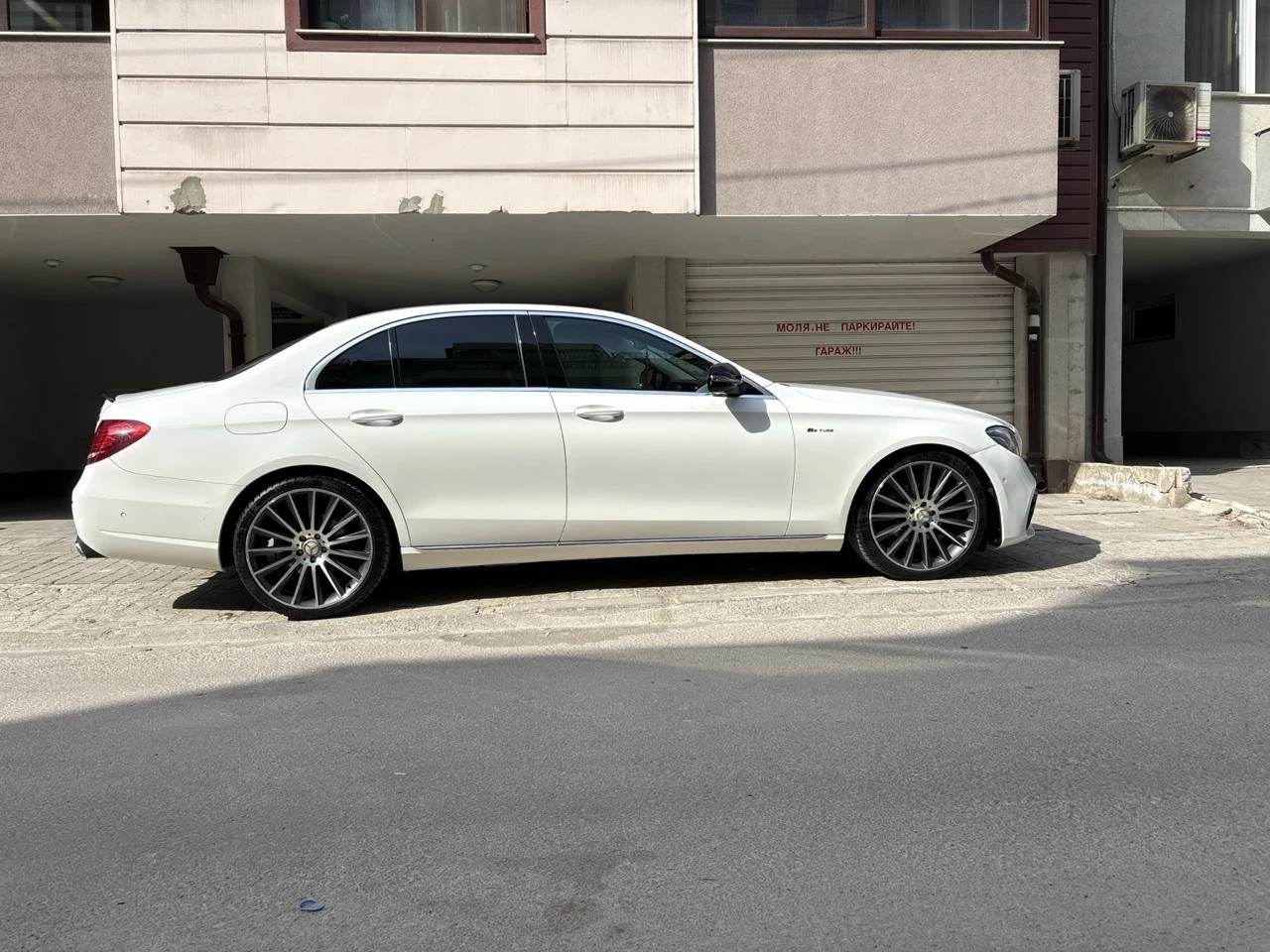 Mercedes-Benz E 220 AMG PACK MULTIBEAM LED, снимка 6 - Автомобили и джипове - 53898651