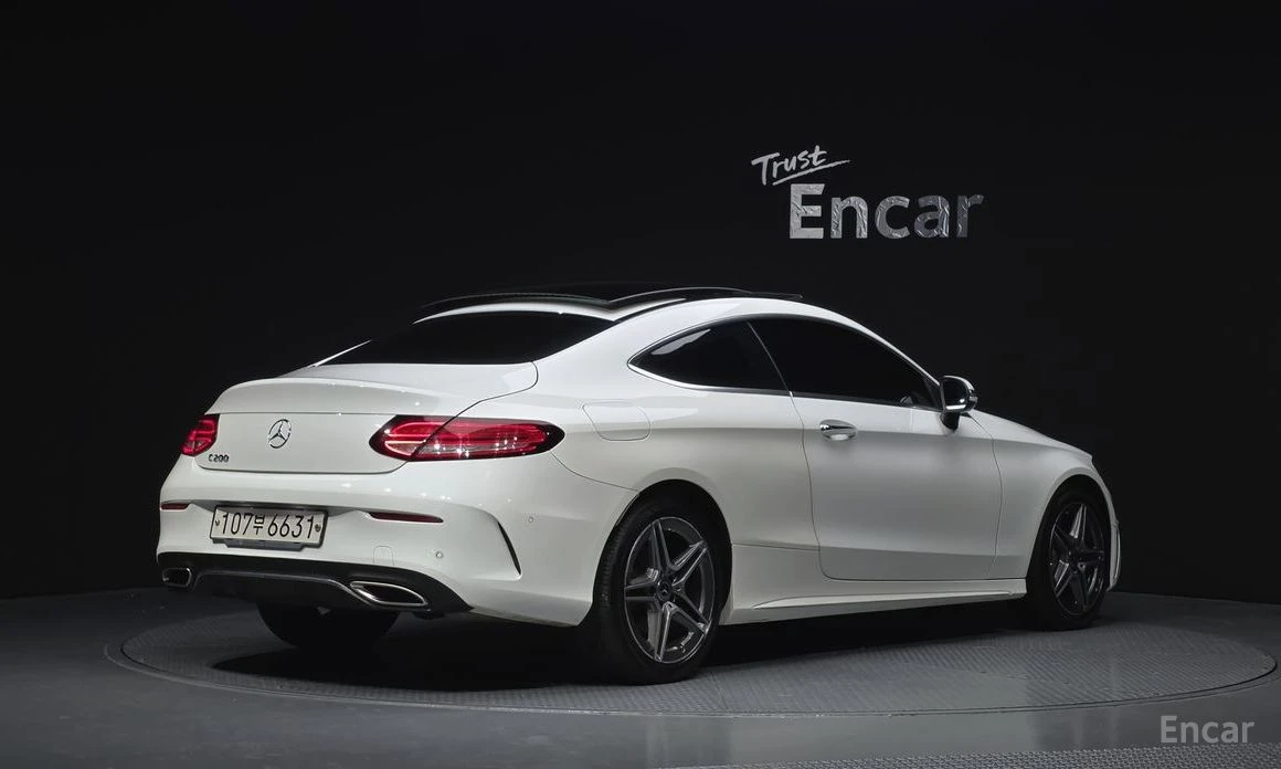 Mercedes-Benz C 200 AMG PACK* DIGITAL* HEAD-UP* SUNROOF* KEYLESS* ПАМЕ, снимка 3 - Автомобили и джипове - 53972420