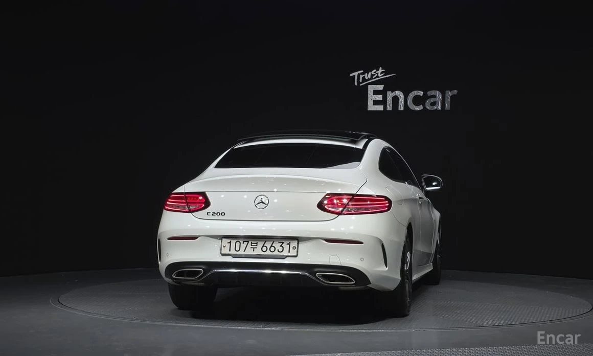 Mercedes-Benz C 200 AMG PACK* DIGITAL* HEAD-UP* SUNROOF* KEYLESS* ПАМЕ, снимка 4 - Автомобили и джипове - 53972420