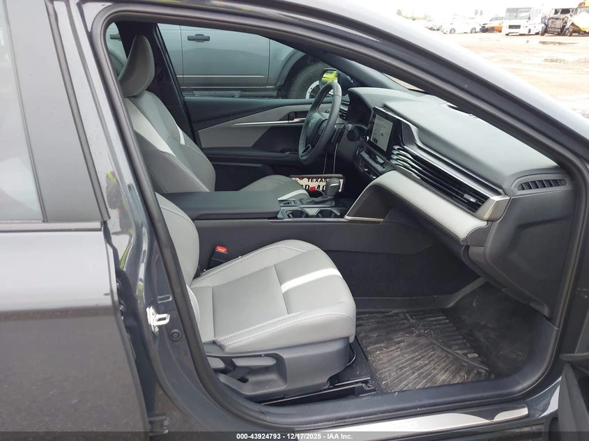 Toyota Camry 2.5l Se, снимка 5 - Автомобили и джипове - 54121595