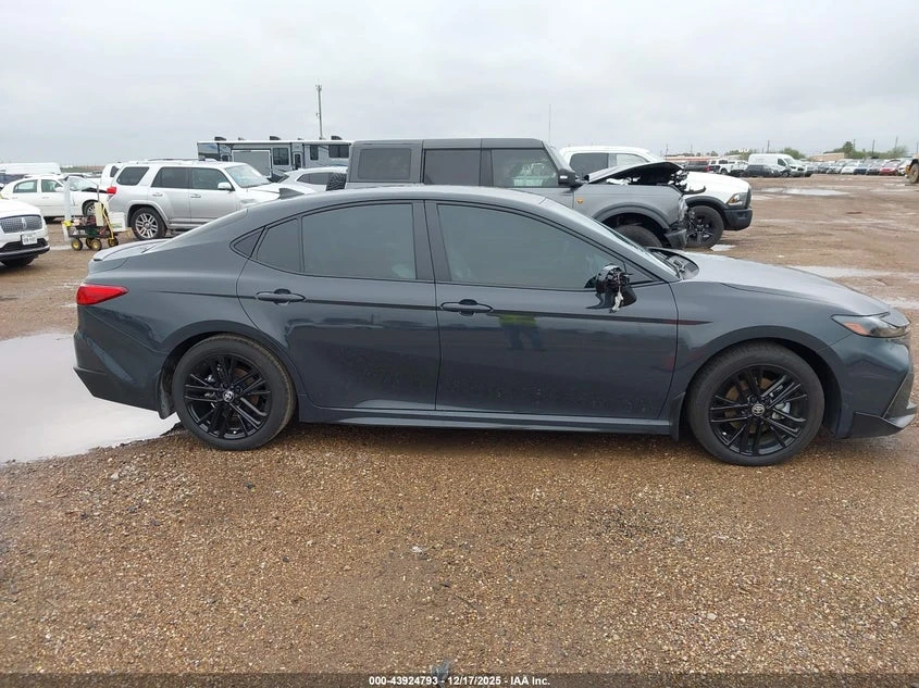 Toyota Camry 2.5l Se, снимка 13 - Автомобили и джипове - 54121595