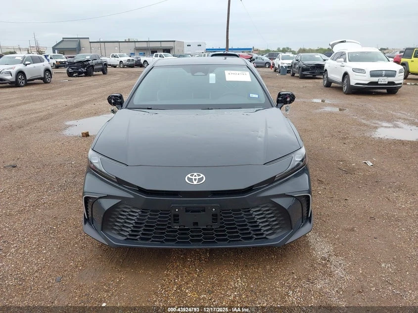 Toyota Camry 2.5l Se, снимка 12 - Автомобили и джипове - 54121595