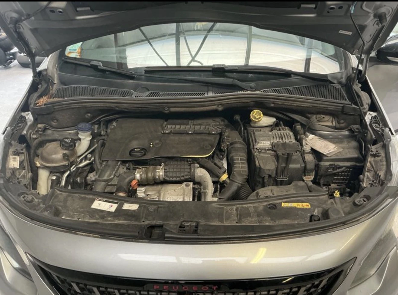 Peugeot 2008 GT Line | НАВИ | КАМЕРА | КОЖА | 2017 | ЕВРО 6 | , снимка 7 - Автомобили и джипове - 54138022