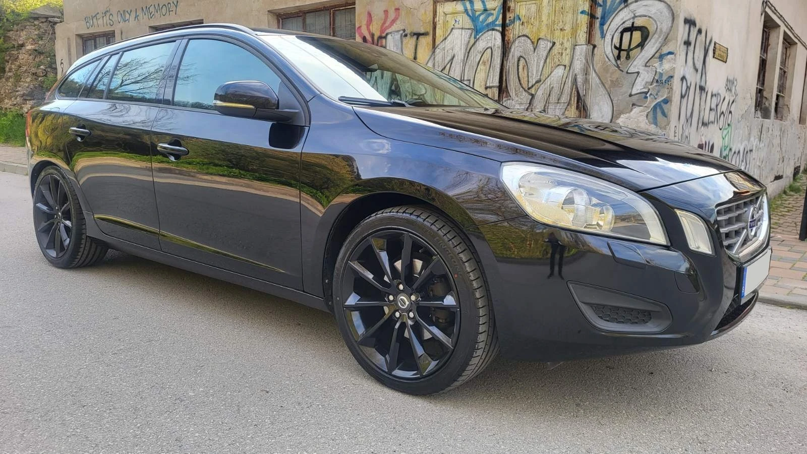 Volvo V60 2.0 D3/D4, снимка 3 - Автомобили и джипове - 54155414