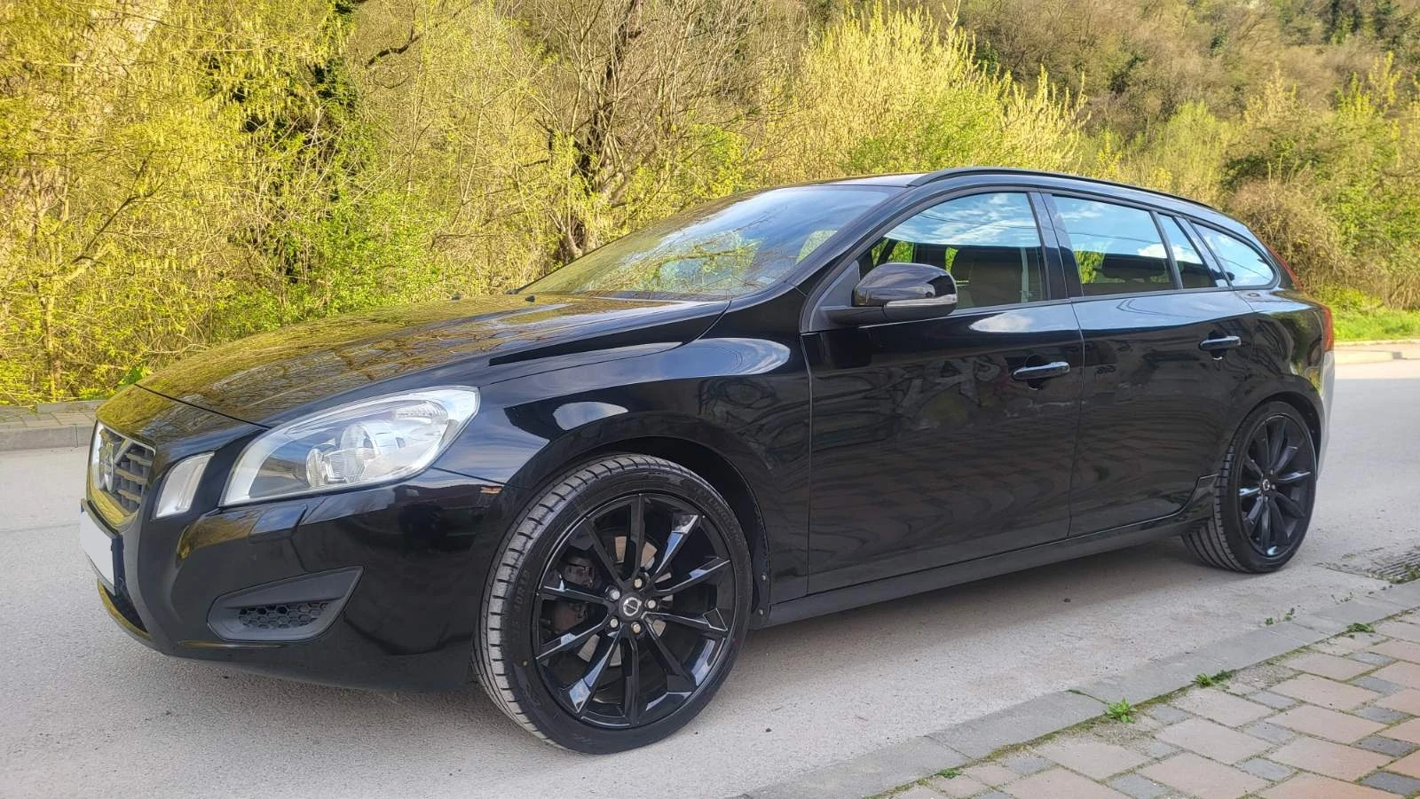 Volvo V60 2.0 D3/D4, снимка 2 - Автомобили и джипове - 54155414