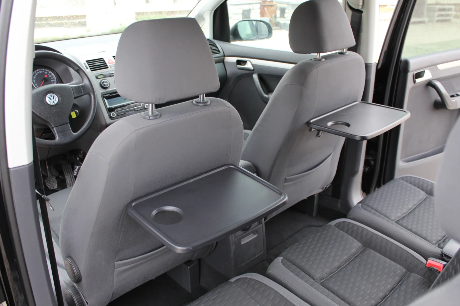 VW Touran, снимка 8 - Автомобили и джипове - 54174028