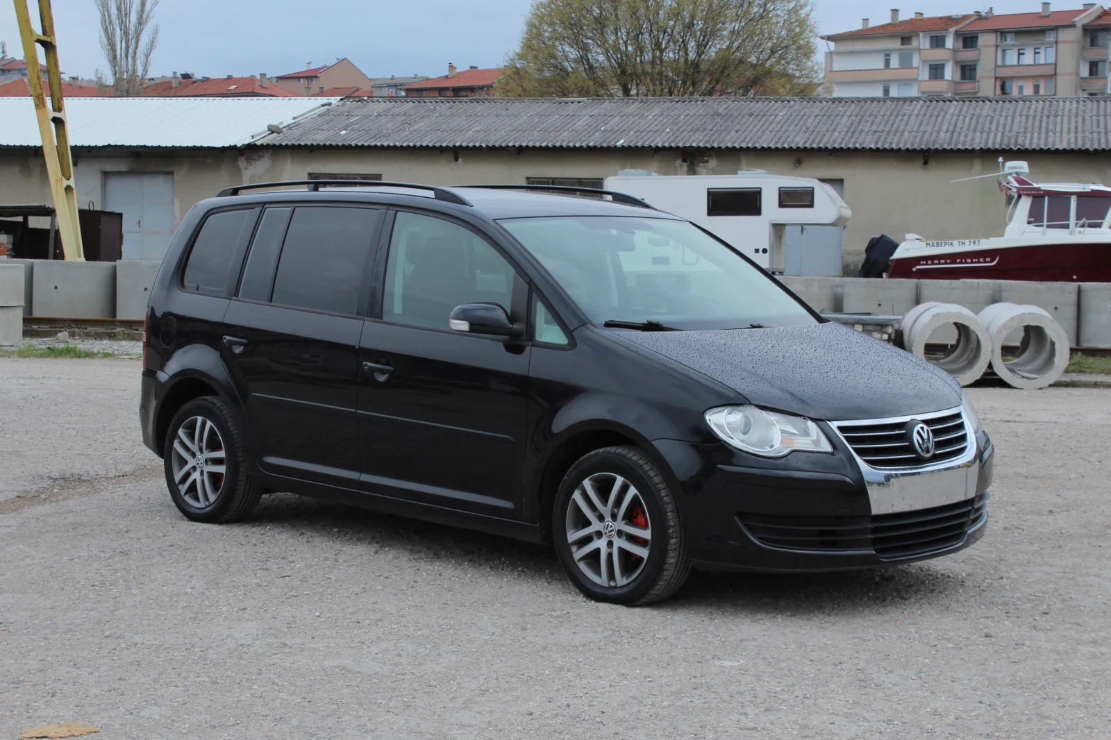 VW Touran, снимка 2 - Автомобили и джипове - 54174028