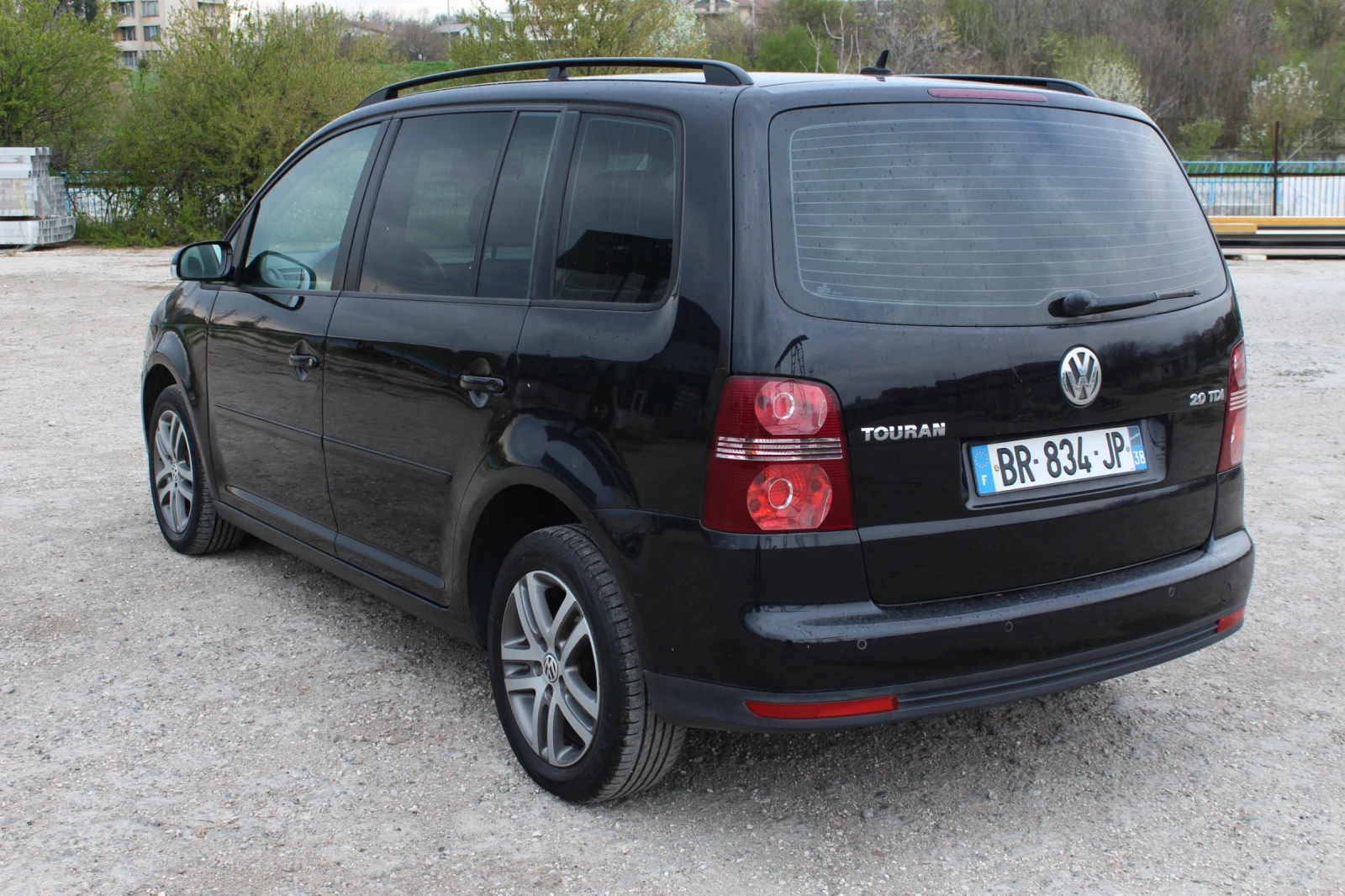 VW Touran, снимка 4 - Автомобили и джипове - 54174028